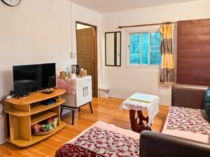 Ao Luek Homie Homestay living room