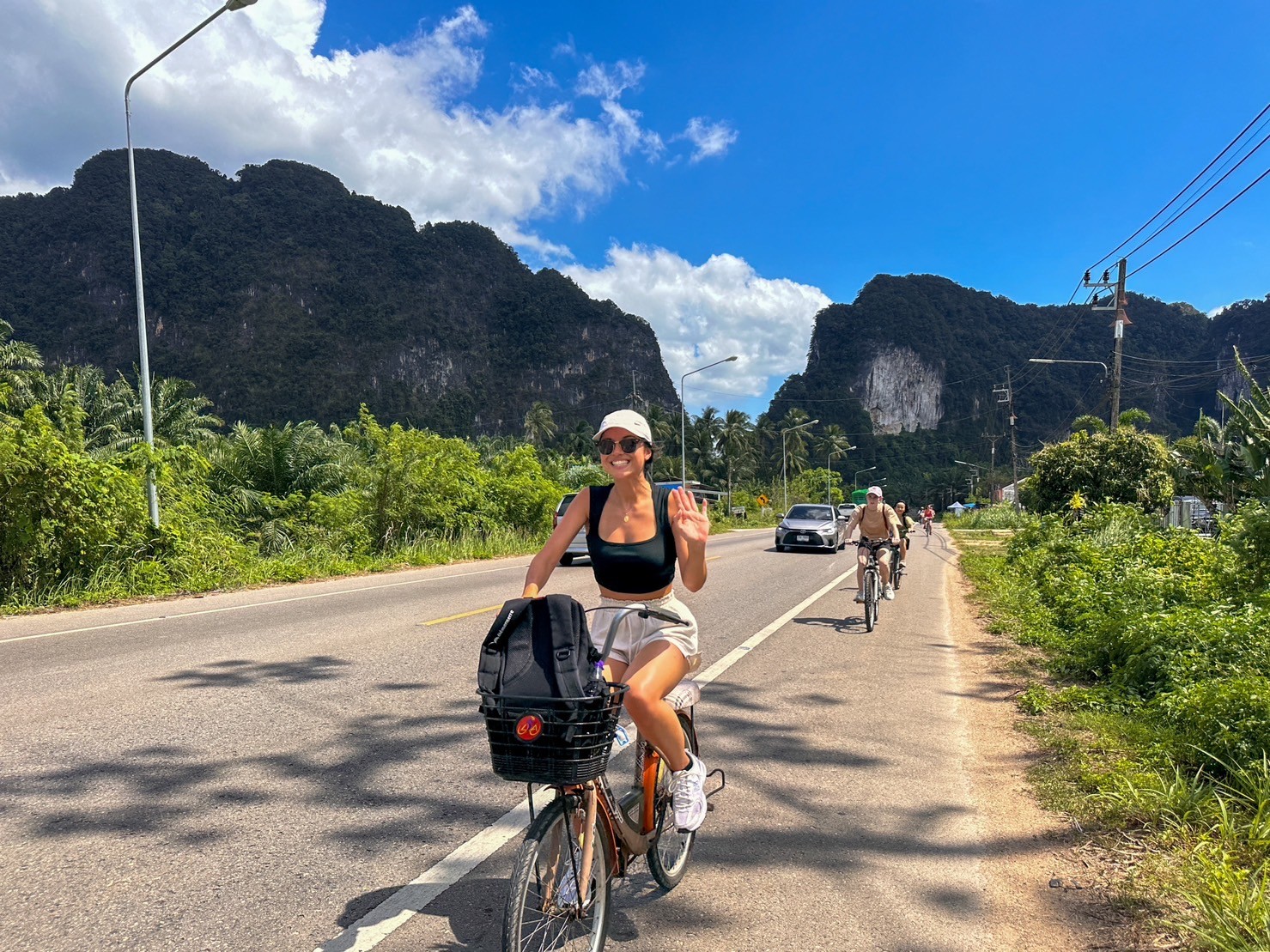 Bicycle tour Ao Luek